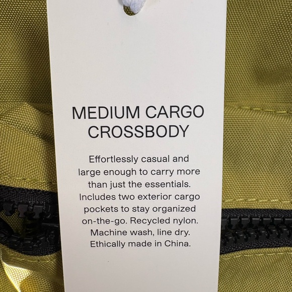 BAGGU Medium Cargo Crossbody LEMONGRASS NWT - Picture 6 of 7